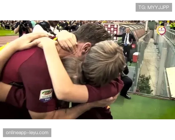 欧洲杯温情时刻:那些鲜为人知的球迷与球员感人瞬间 欧洲杯温情时刻:那些鲜为人知的球迷与球员感人瞬间