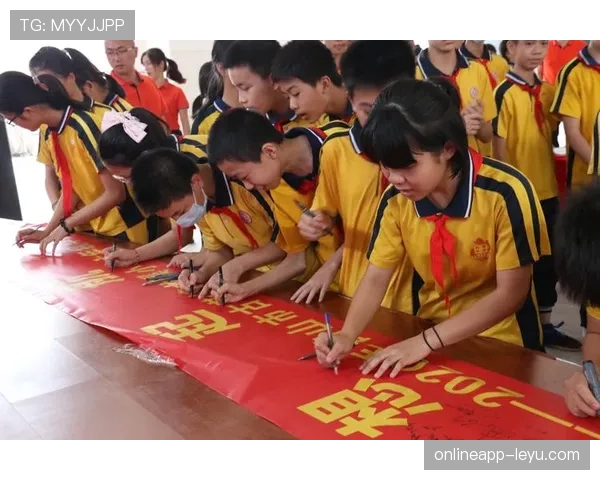 贝林厄姆的庆祝动作分析：展现青春梦想的独特表达方式与情感连接