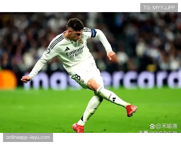 巴尔韦德双脚能力解析:均衡技术展现全面中场实力 巴尔韦德双脚能力解析:均衡技术展现全面中场实力